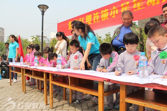 安徽蕪湖紅纓小星星幼兒園線條畫展示