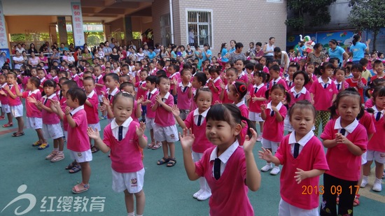 湖北安陸紅纓新世紀幼兒園舉辦“中秋節”慶祝活動