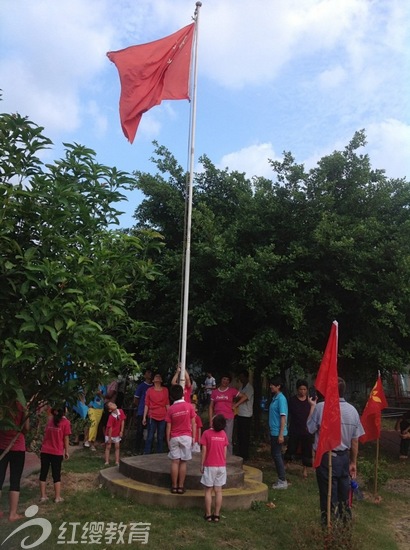 福建莆田紅纓武夷雙語幼兒園舉辦“迎國慶”親子活動