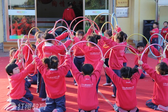 山東齊河紅纓紅太陽(yáng)幼兒園舉辦團(tuán)體操比賽