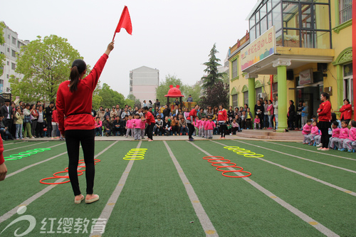 山東棗莊紅纓世紀花園幼兒園舉辦春季親子運動會