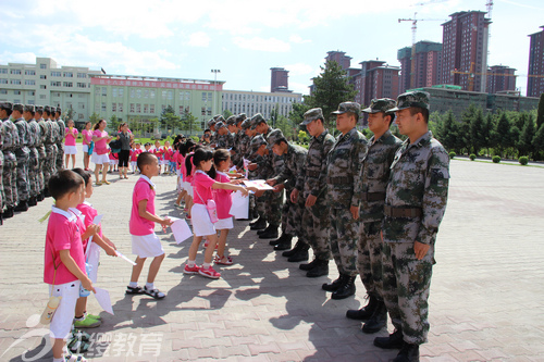 內蒙古呼和浩特紅纓快樂天使幼兒園參觀軍營活動 