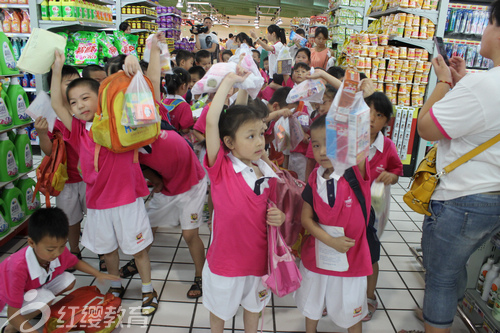 湖北丹江口紅纓陽光寶貝幼兒園社會實踐活動